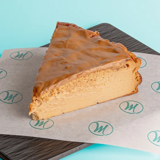 Porción tarta de queso de dulce de leche - Mila Repostería en Alicante